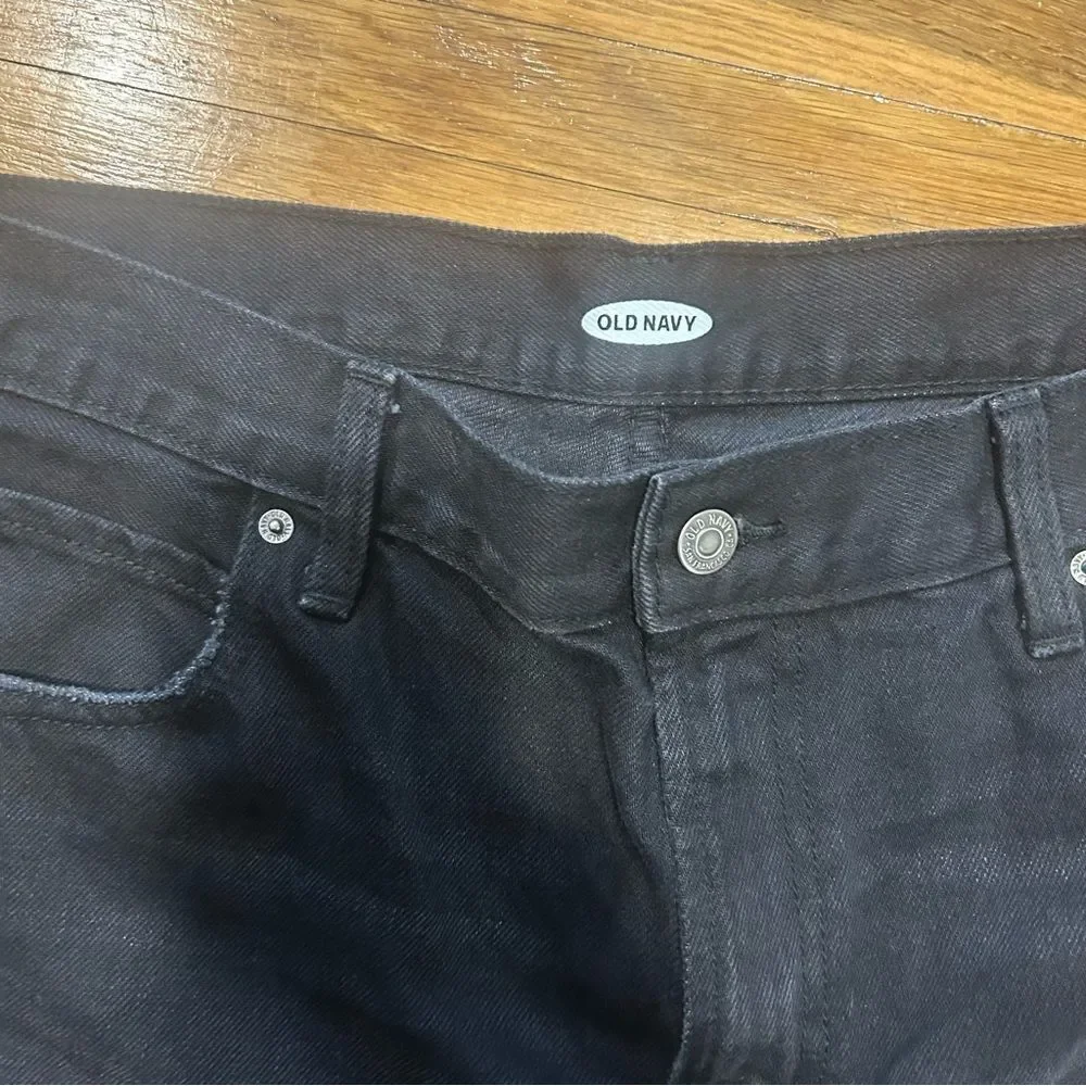 Old Navy High Waisted Slouchy Straight Cut-Off Black Denim Shorts - Picture 8 of 12